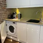 Central Kemptown Brighton Studio Apartment