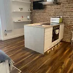 Central Kemptown Brighton Studio Apartment